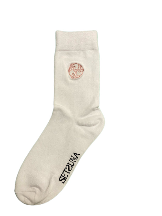Kamon "家紋" embroidered Socks White